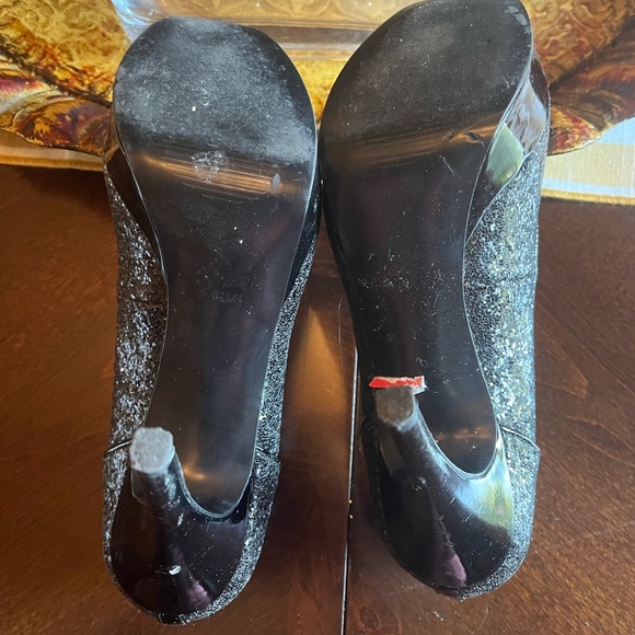 Guess Black Pumps - Picture 4 of 4